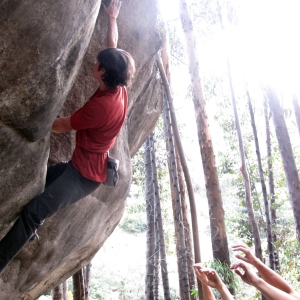 Crack boulder problem in Sutatausa