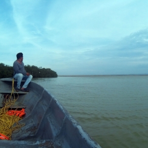 Approaching mangroves in Bahia Hondita