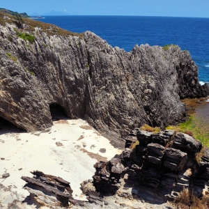 En la parte superior de la ensenada Sibang en la Isla de Calayán