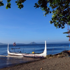 Orilla del lago Taal