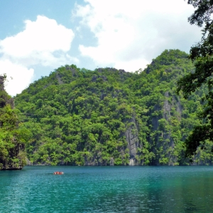 Kayangan Lake