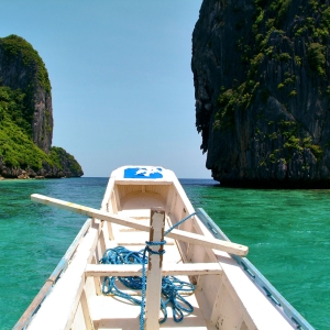 Aguas claras y encantadoras en El Nido, Palawan