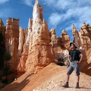 Hiking amidst hoodoos in Bryce Canyon