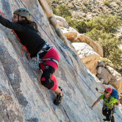 En una ruta de escalada de varios largos