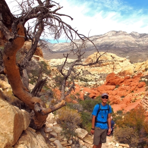 Haciendo senderismo en el Cañón Red Rock